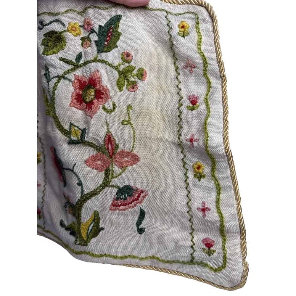 Vintage 70s Jacobean Vine Pink Pillow Cover‎ Floral Crewel Embroidered Cottage
